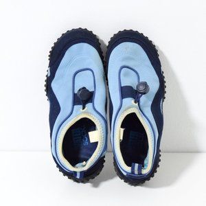 WATER SOCK Blue Colorblock Water Shoes | Size 6